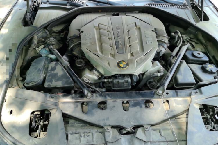 Used BMW 7 Series 2010 750Li Engine Bay