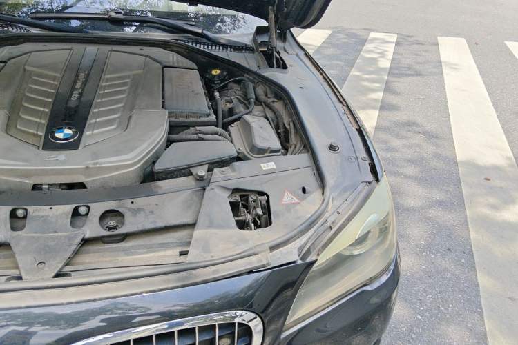 Used BMW 7 Series 2010 760Li Engine Bay Left
