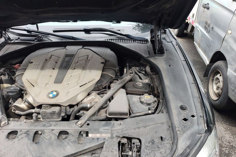 Used BMW 7 Series 2010 750Li Engine Bay Left