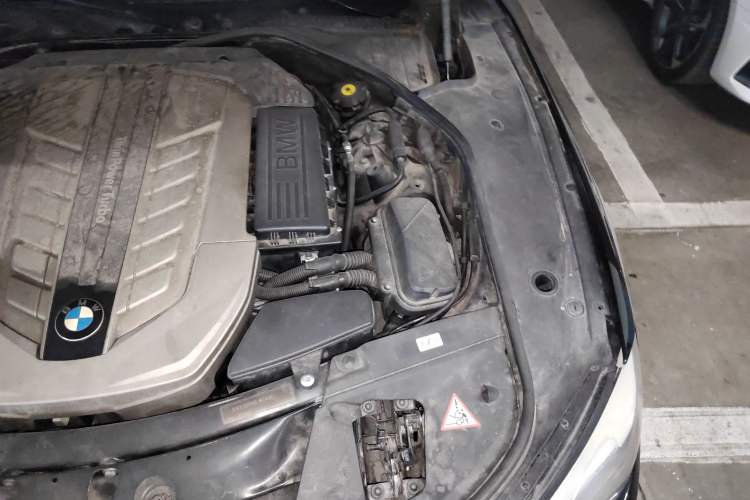 Used BMW 7 Series 2010 760Li Engine Bay Left