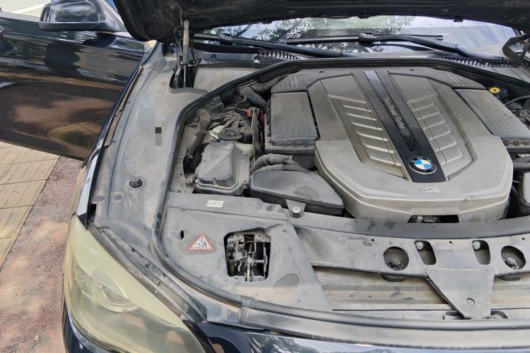 Used BMW 7 Series 2010 760Li Engine Bay Right