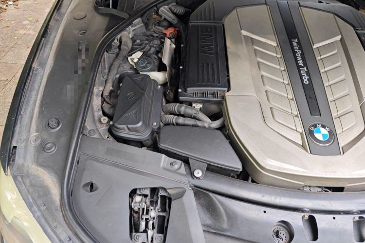 Used BMW 7 Series 2010 760Li Engine Bay Right