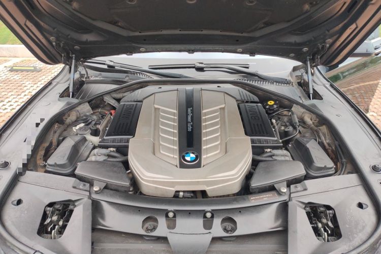 Used BMW 7 Series 2010 760Li Engine Bay