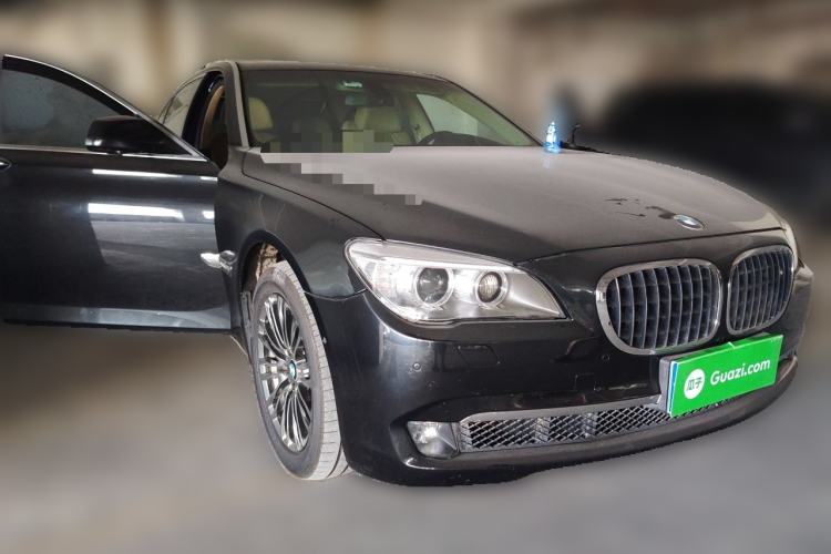 Used BMW 7 Series 2010 750Li Front Right 45 Deg