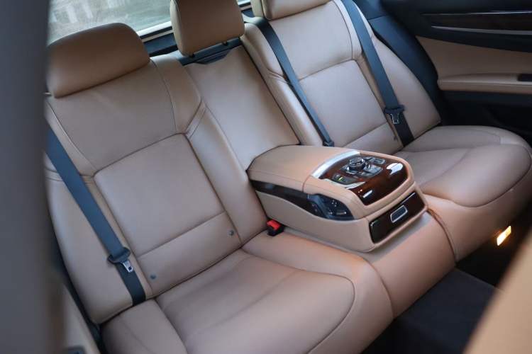Used BMW 7 Series 2010 760Li China 60th Anniversary Edition Interior 4