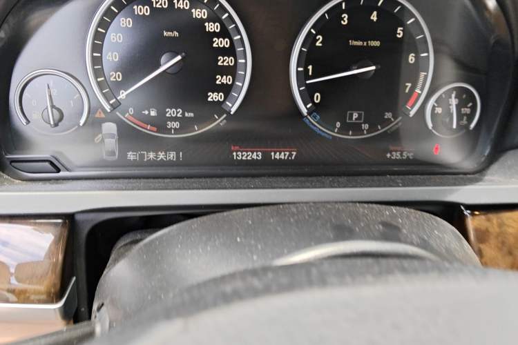 Used BMW 7 Series 2010 760Li Odometer Close Up