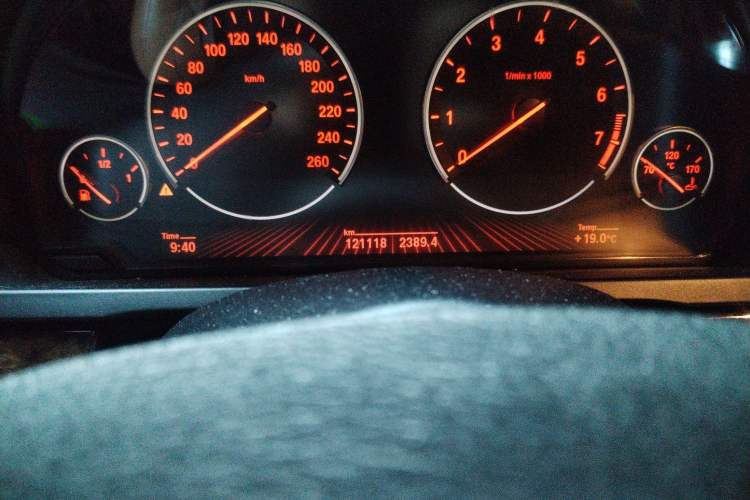 Used BMW 7 Series 2010 760Li Odometer Close Up