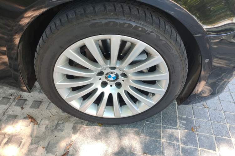 Used BMW 7 Series 2010 760Li Right Front Wheel Hub