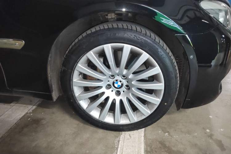 Used BMW 7 Series 2010 760Li Right Front Wheel Hub