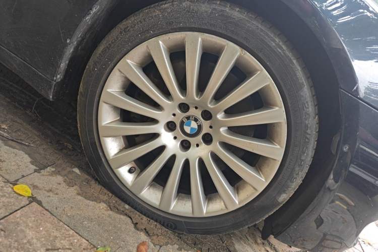Used BMW 7 Series 2010 760Li Right Front Wheel Hub