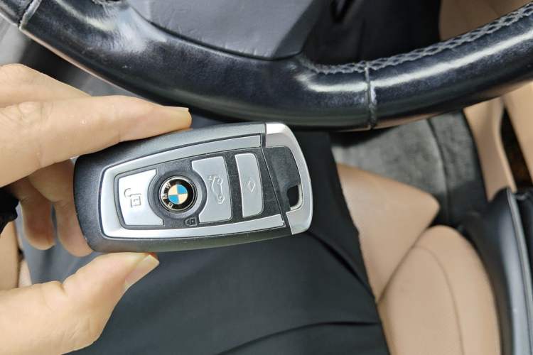 Used BMW 7 Series 2010 760Li Vehicle Key