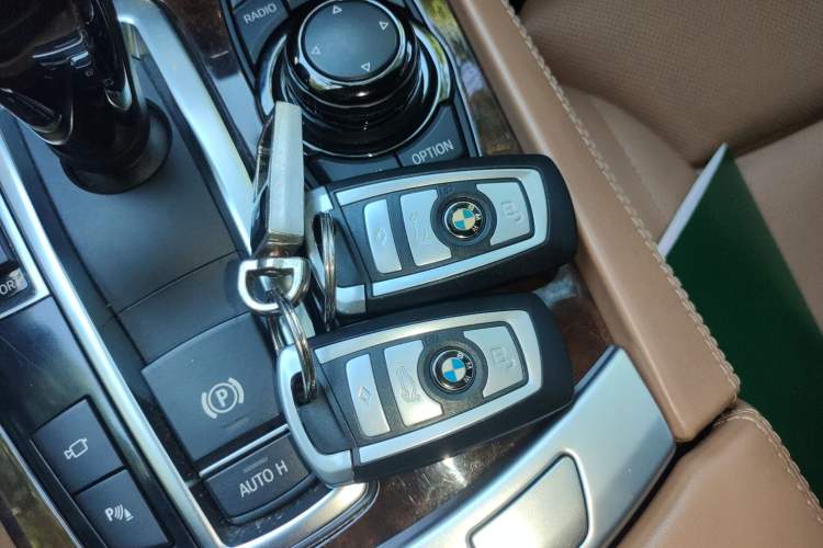 Used BMW 7 Series 2010 760Li Vehicle Key