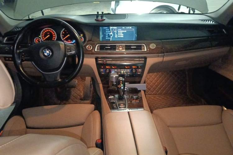 Used BMW 7 Series 2010 760Li Center Console