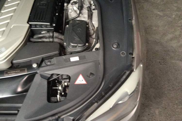 Used BMW 7 Series 2010 760Li Engine Bay Left