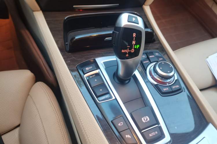 Used BMW 7 Series 2010 4.4T hybrid version Gear Lever