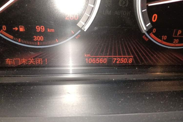 Used BMW 7 Series 2010 760Li Odometer Close Up