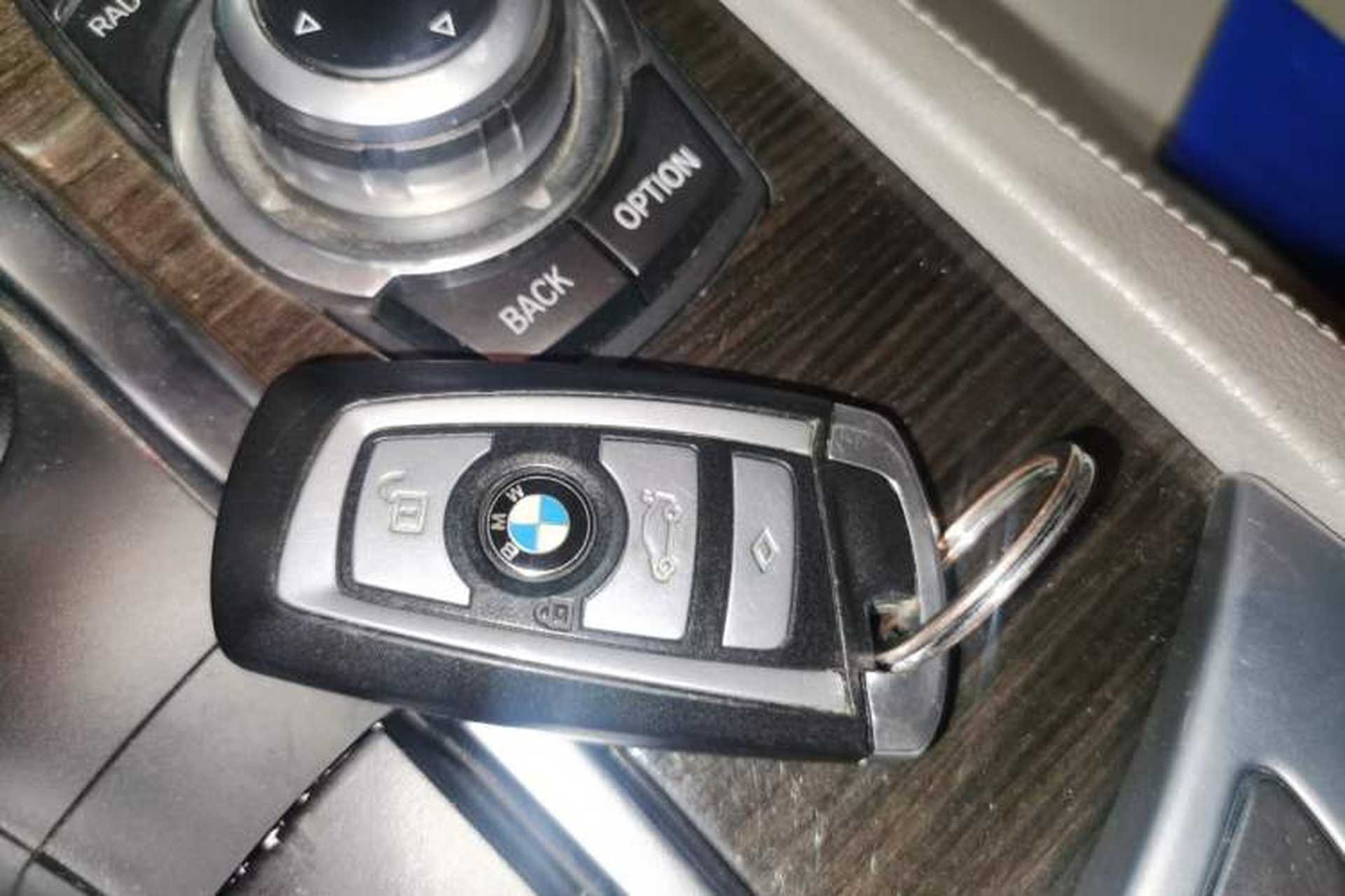 Used BMW 7 Series 2010 4.4T hybrid version Vehicle Key