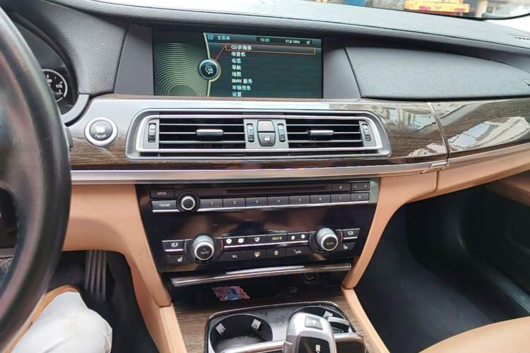 Used BMW 7 Series 2011 730Li Elegant Model Audio And AC Panel