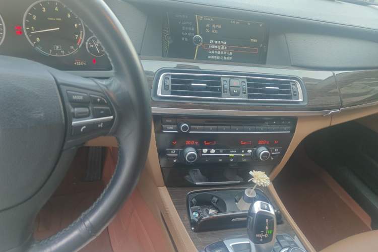 Used BMW 7 Series 2011 730Li Elegant Model Audio And AC Panel