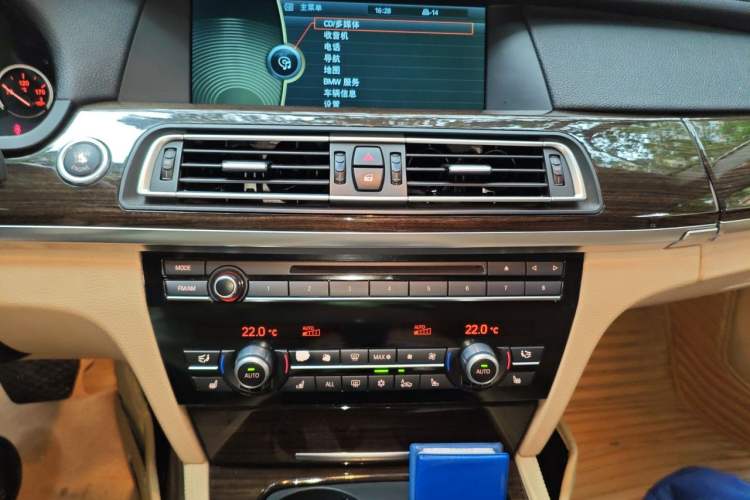 Used BMW 7 Series 2011 730Li Elegant Model Audio And AC Panel