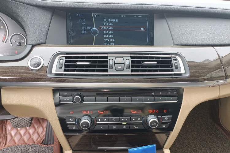 Used BMW 7 Series 2011 730Li Elegant Model Audio And AC Panel