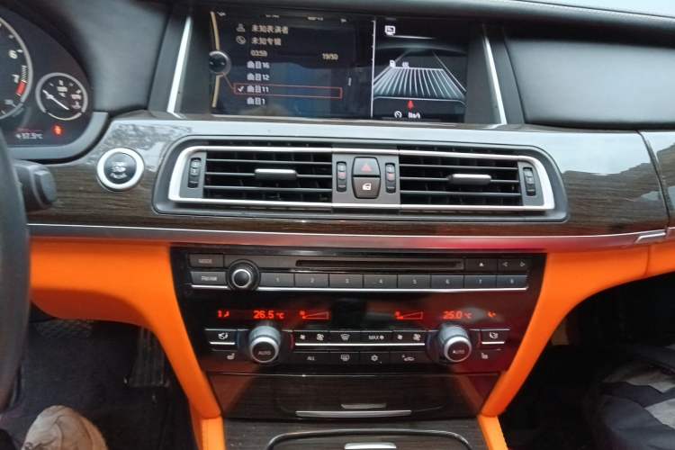 Used BMW 7 Series 2011 730Li Elegant Model Audio And AC Panel