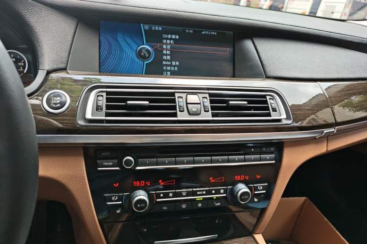 Used BMW 7 Series 2011 740Li Steinway Limited Edition Audio And AC Panel