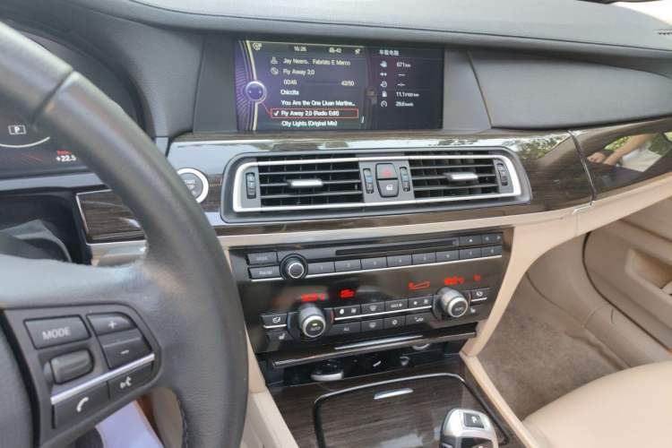 Used BMW 7 Series 2011 730Li Elegant Model Audio And AC Panel