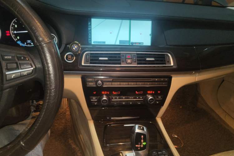 Used BMW 7 Series 2011 730Li Elegant Model Audio And AC Panel