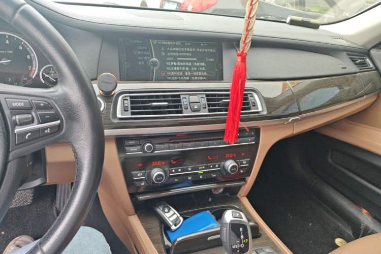 Used BMW 7 Series 2011 730Li Elegant Model Audio And AC Panel