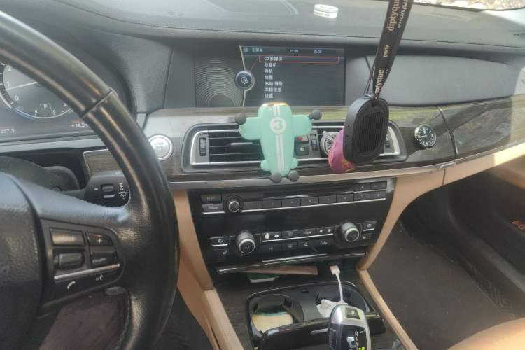 Used BMW 7 Series 2011 730Li Elegant Model Audio And AC Panel