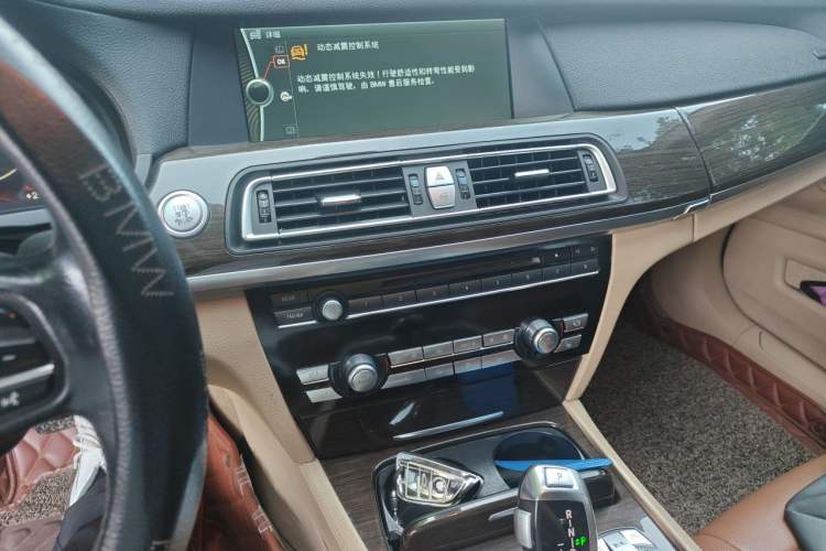 Used BMW 7 Series 2011 730Li Elegant Model Audio And AC Panel