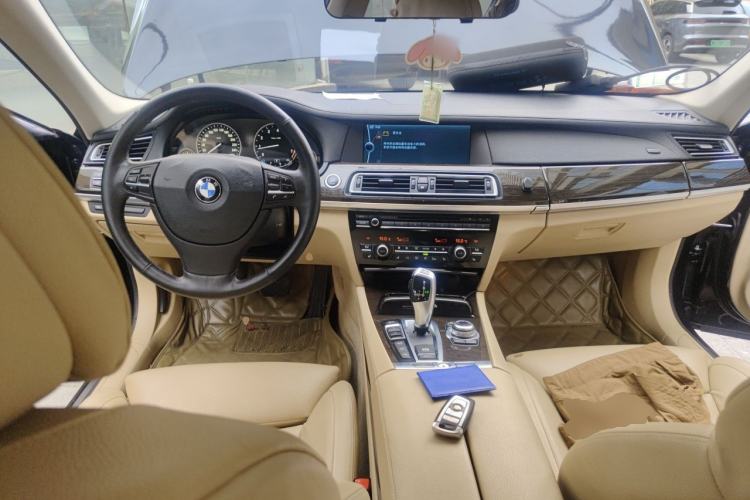 Used BMW 7 Series 2011 750Li xDrive Center Console