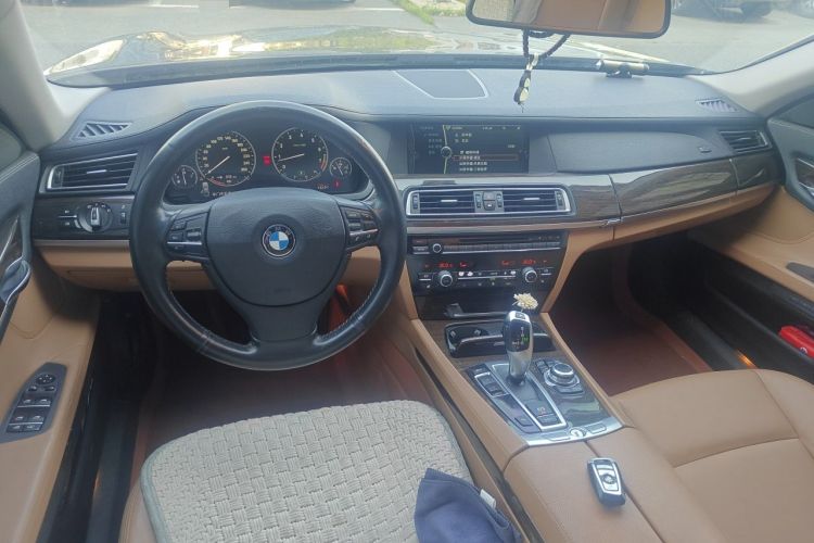 Used BMW 7 Series 2011 730Li Elegant Model Center Console