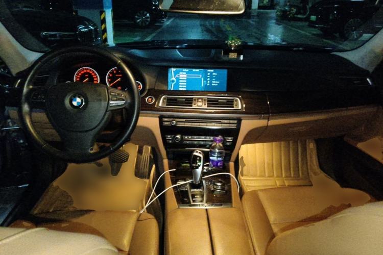 Used BMW 7 Series 2011 730Li Elegant Model Center Console