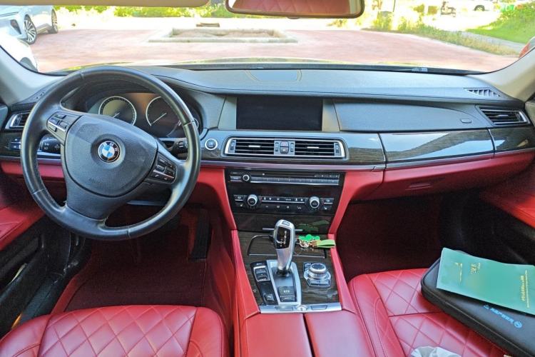Used BMW 7 Series 2011 730Li Elegant Model Center Console