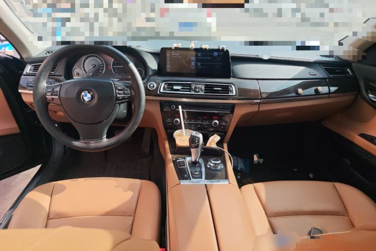 Used BMW 7 Series 2011 730Li Elegant Model Center Console