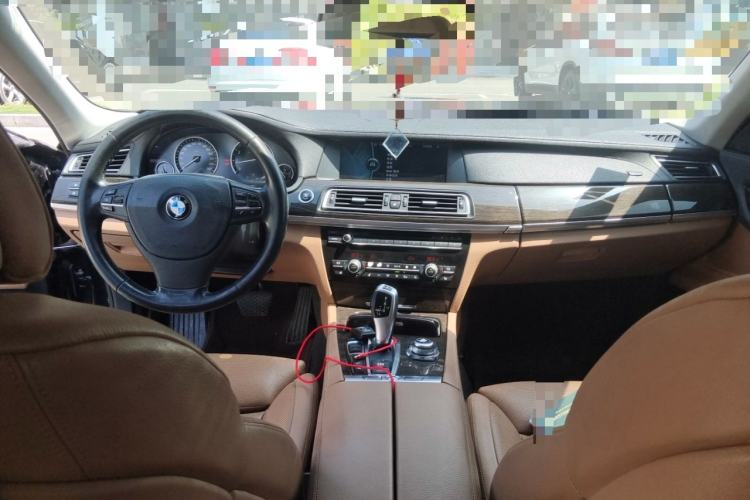 Used BMW 7 Series 2011 730Li Elegant Model Center Console