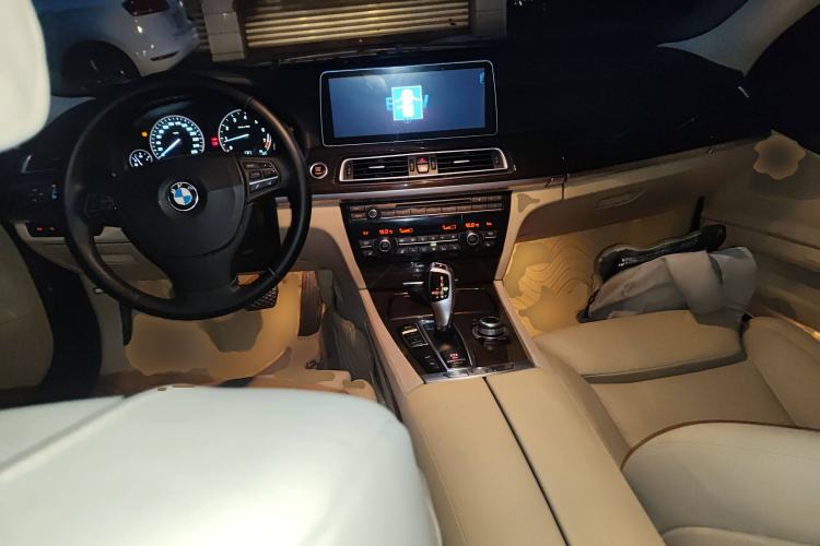 Used BMW 7 Series 2011 750Li xDrive Center Console