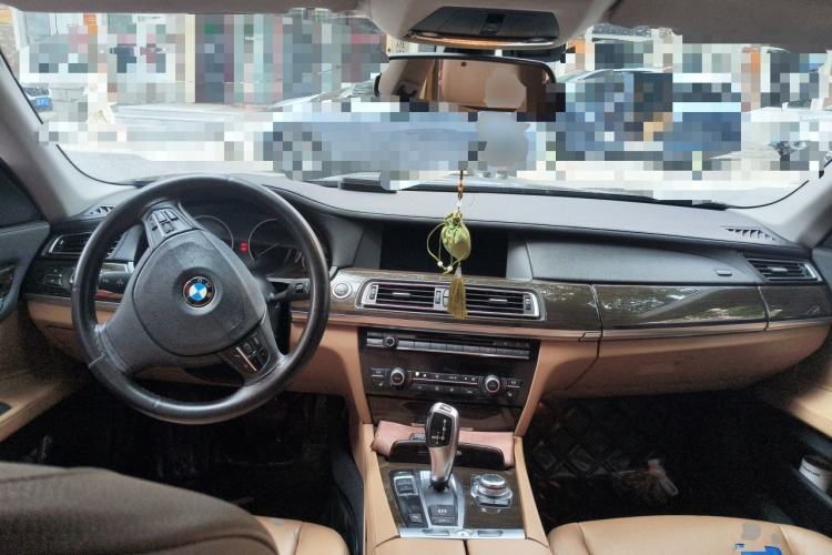 Used BMW 7 Series 2011 730Li Elegant Model Center Console