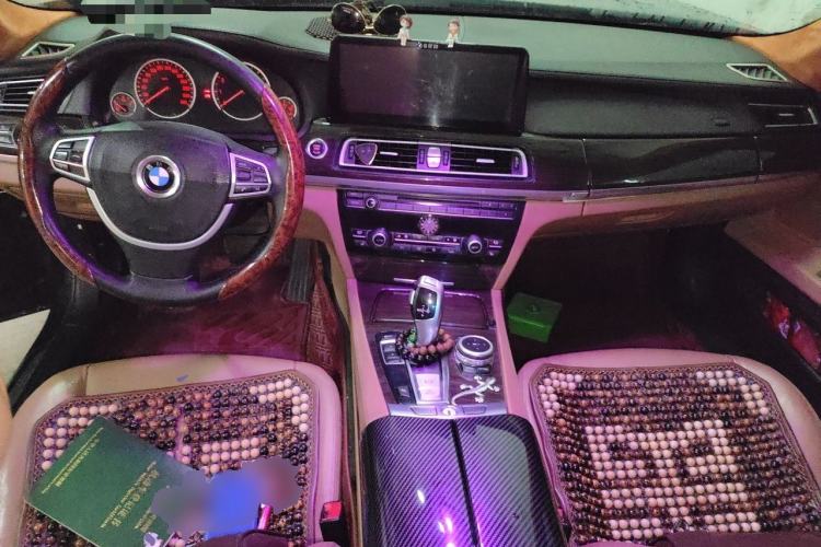 Used BMW 7 Series 2011 730Li Elegant Model Center Console
