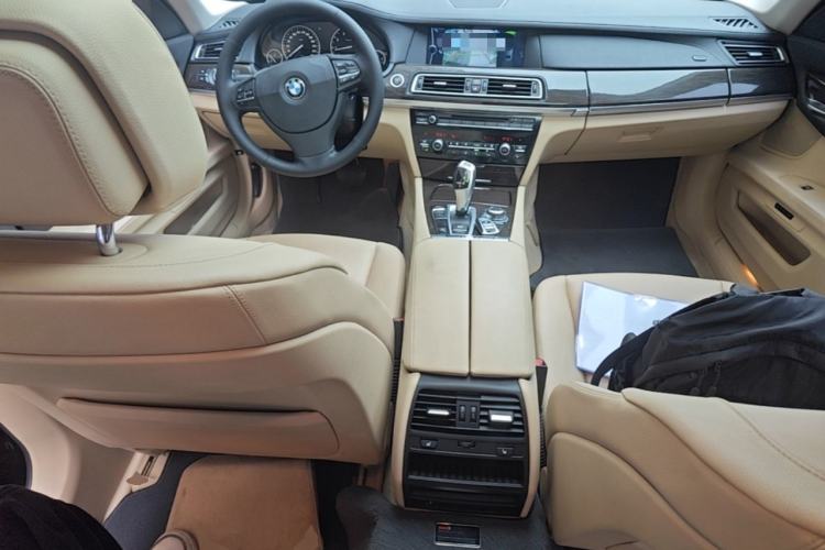 Used BMW 7 Series 2011 730Li Elegant Model Center Console