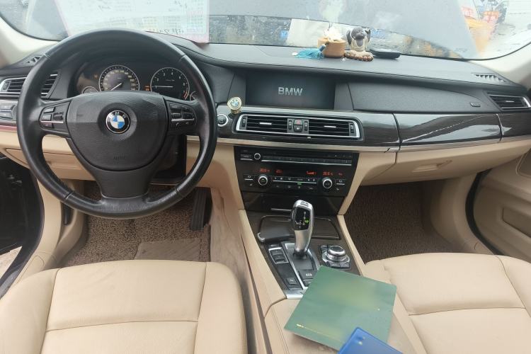 Used BMW 7 Series 2011 730Li Elegant Model Center Console