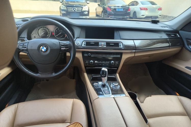 Used BMW 7 Series 2011 730Li Elegant Model Center Console
