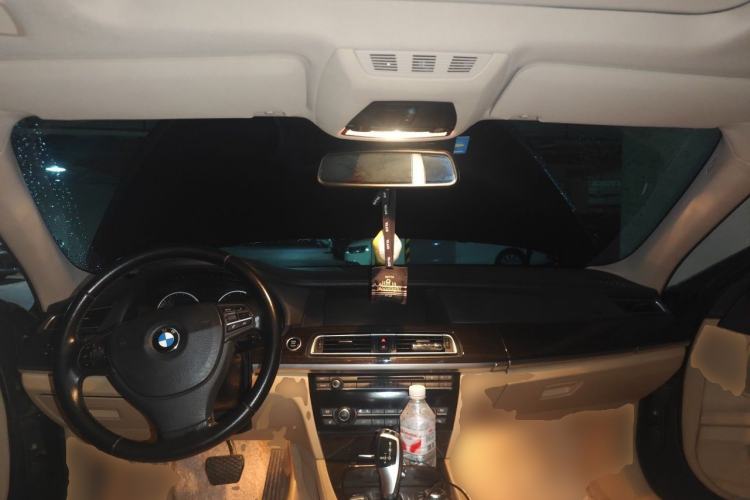 Used BMW 7 Series 2011 730Li Elegant Model Center Console