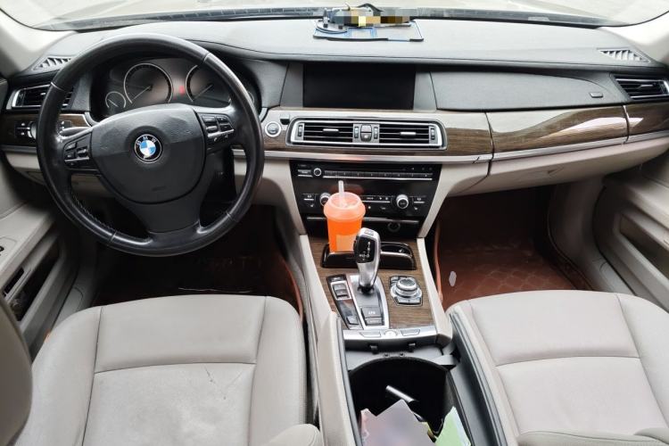 Used BMW 7 Series 2011 730Li Elegant Model Center Console