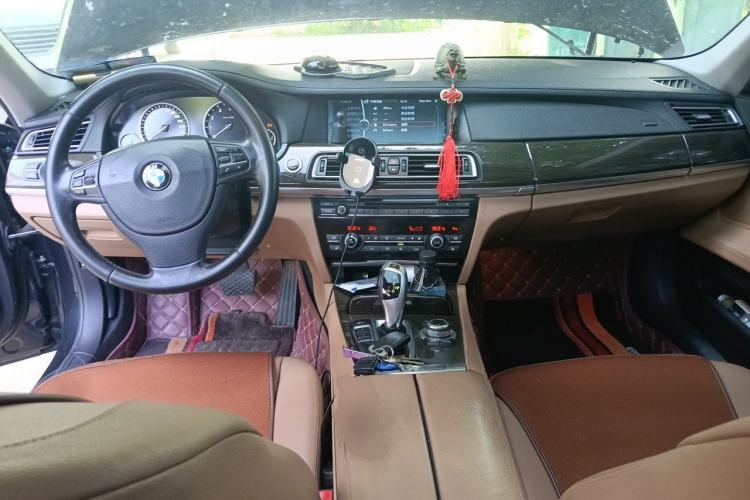 Used BMW 7 Series 2011 730Li Elegant Model Center Console