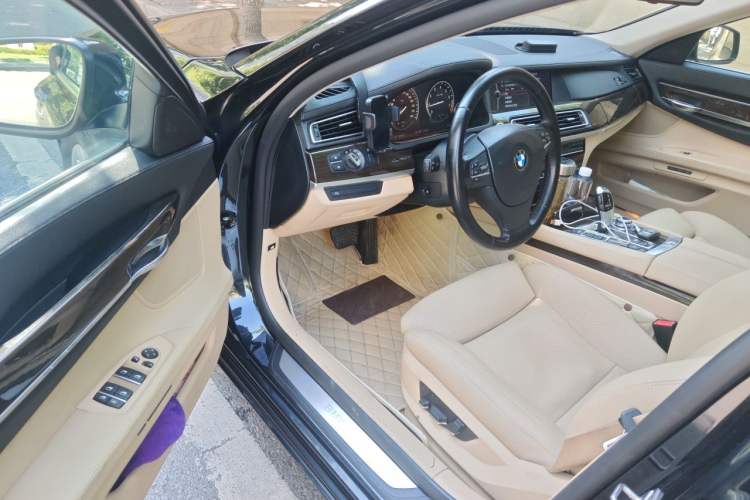 Used BMW 7 Series 2011 740Li Steinway Limited Edition Driver Seat