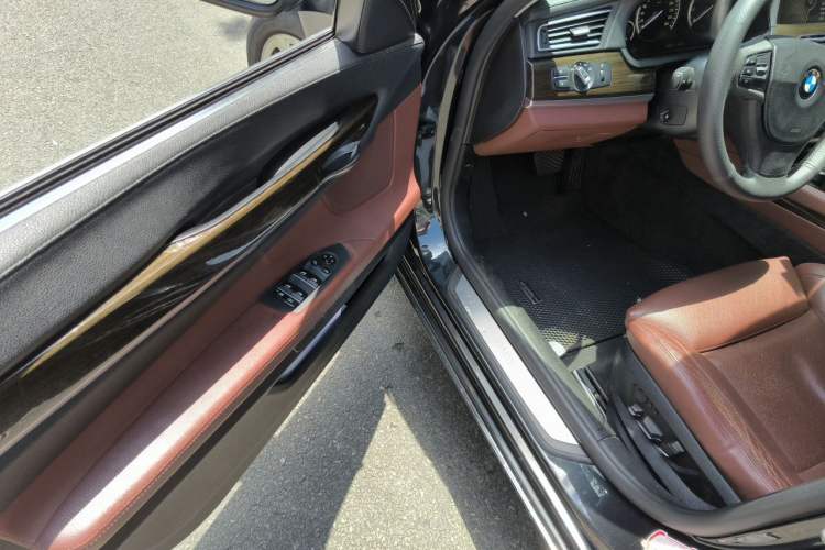Used BMW 7 Series 2011 730Li Elegant Model Driver Seat