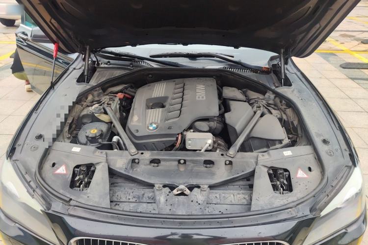 Used BMW 7 Series 2011 730Li Elegant Model Engine Bay
